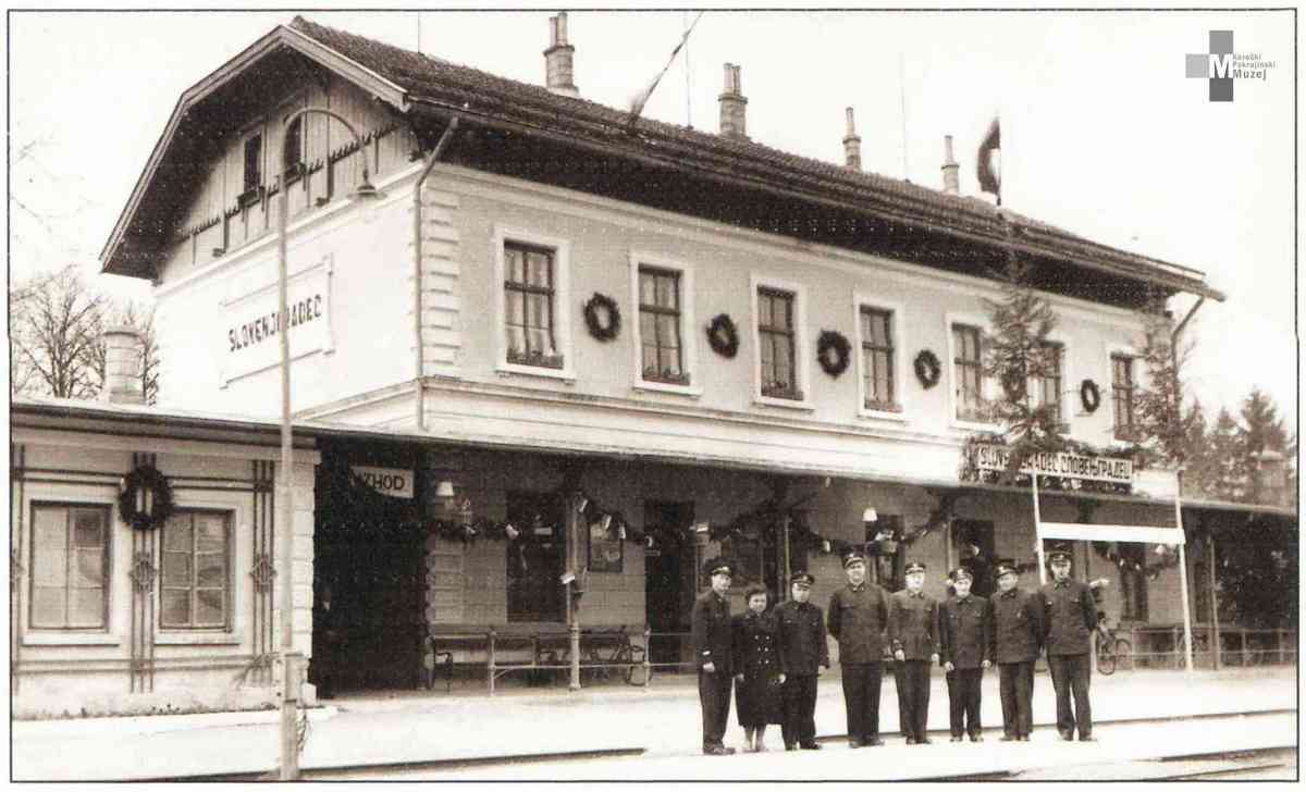Štrekna - Uslužbenci postaje Slovenj Gradec ob dnevu železničarjev okrog leta 1965.